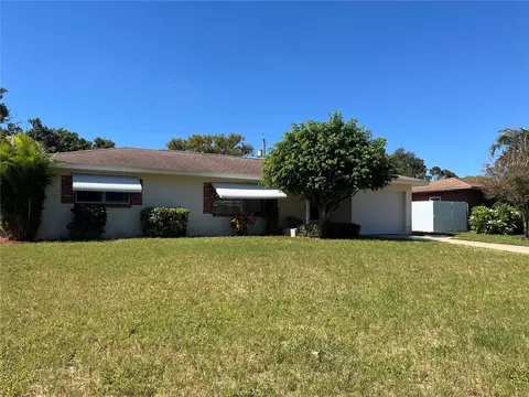 8834 108th Ln, Seminole, FL 33772