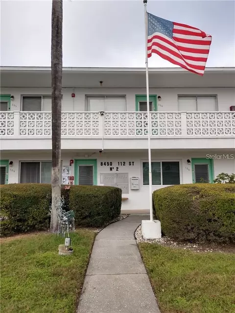 8450 112th St #103, Seminole, FL 33772