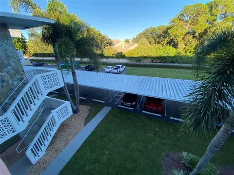 4880 Locust St NE #323, Saint Petersburg, FL 33703