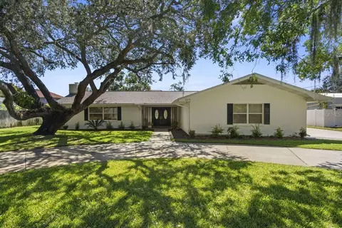 2275 Twin Lane Dr, Dunedin, FL 34698