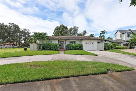 851 Snell Isle Blvd NE, Saint Petersburg, FL 33704