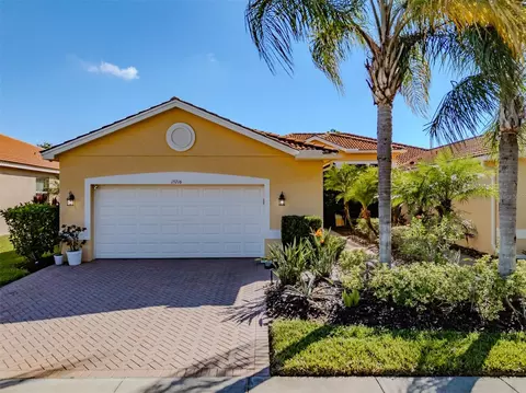 15716 Aurora Lake Cir, Wimauma, FL 33598