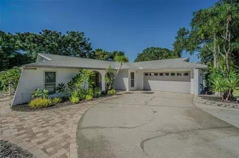 565 Sandy Hook Rd, Palm Harbor, FL 34683
