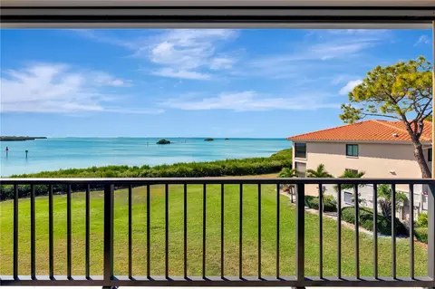 1810 Mariner Dr #207, Tarpon Springs, FL 34689