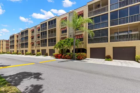 5817 Park St N #406, Saint Petersburg, FL 33709