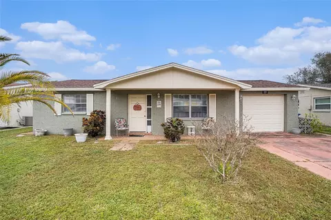 1808 Sprint Ln, Holiday, FL 34691