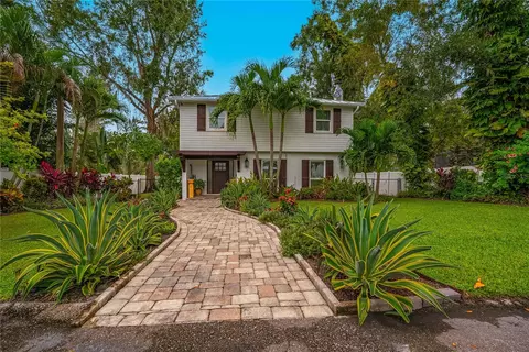 8020 Sharon Dr, Tampa, FL 33617