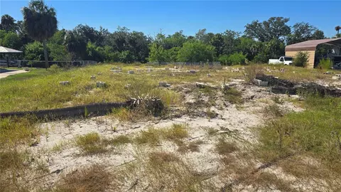 9919 Bay Dr, Gibsonton, FL 33534
