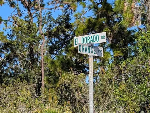 806 El Dorado Dr, Indian Lake Estates, FL 33855