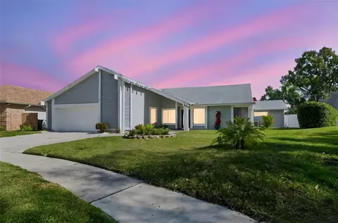 14603 Village Glen Cir, Tampa, FL 33618