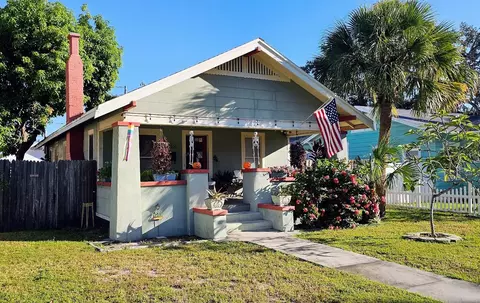 1921 Burlington Ave N, Saint Petersburg, FL 33713