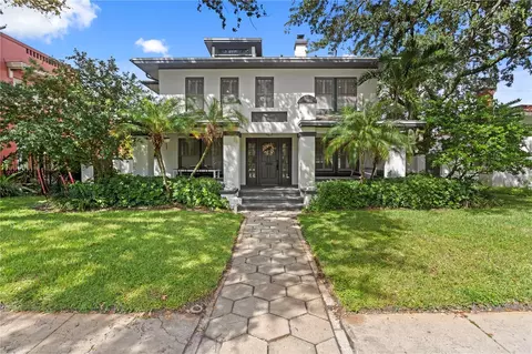515 20th Ave NE, Saint Petersburg, FL 33704