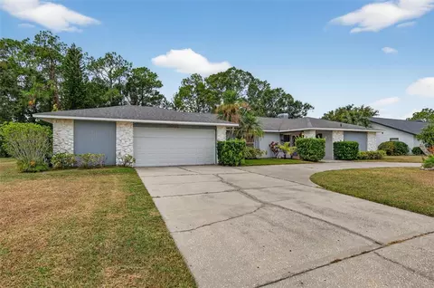 2001 N Golfview Dr, Plant City, FL 33566