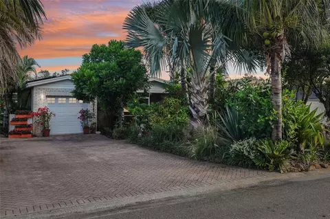5715 4th Ave N, Saint Petersburg, FL 33710