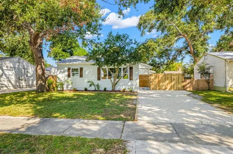 5517 13th Ave S, Gulfport, FL 33707