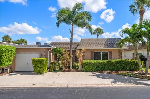 6563 Grand Bahama Dr, Seminole, FL 33777