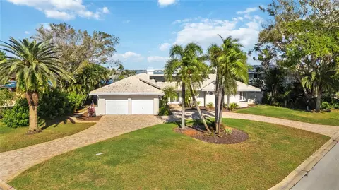 411 Belle Isle Ave, Belleair Beach, FL 33786
