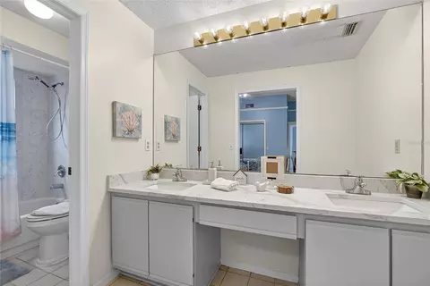Bath - 11005 Kenbrook Dr, Riverview, FL 33578 photo 2 of 3