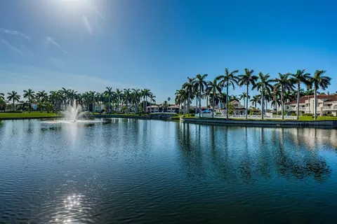 6050 Bahia Del Mar Cir #120, Saint Petersburg, FL 33715