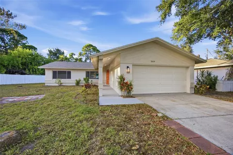 7809 Dover Ct N, Saint Petersburg, FL 33709