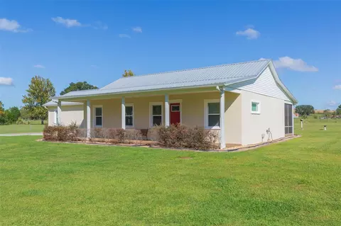 36315 Florrie Mae Ln, Dade City, FL 33523