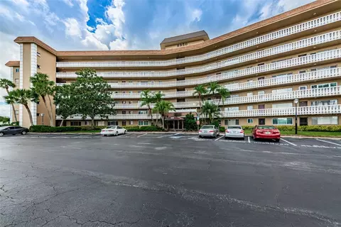 8950 Park Blvd #206, Seminole, FL 33777