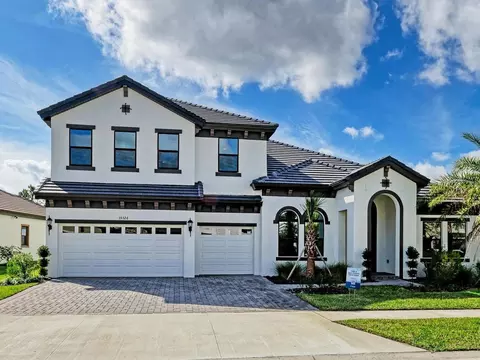 35326 Big Hawk Dr, Zephyrhills, FL 33541