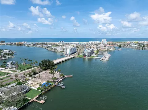 2 Paradise Ln, Treasure Island, FL 33706