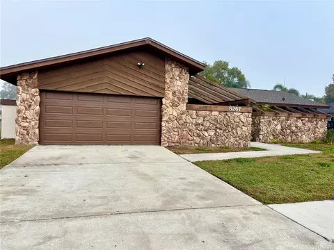 8267 Norwood Rd, Seminole, FL 33777