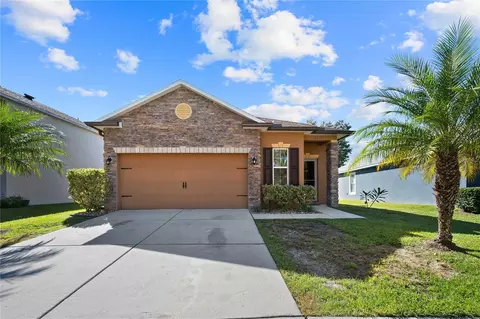 13229 Waterford Castle Dr, Dade City, FL 33525