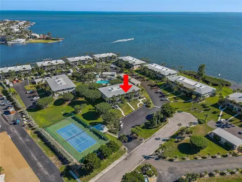 6400 Flotilla Dr #15, Holmes Beach, FL 34217