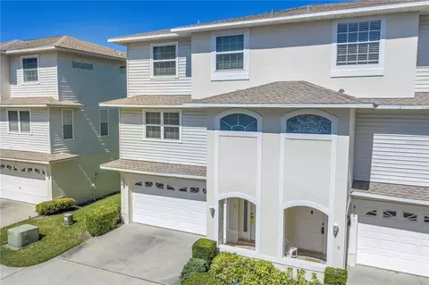 8183 Eagles Park Dr N, Saint Petersburg, FL 33709