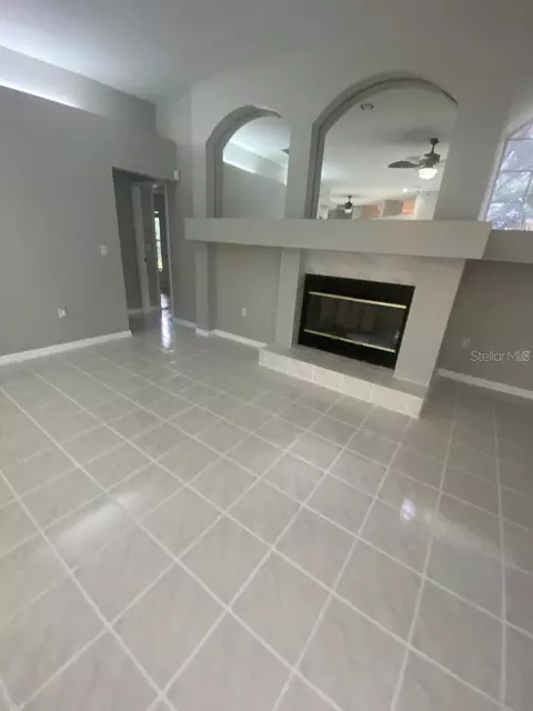 Living - 2243 Eagle Bluff Dr, Valrico, FL 33596 photo 2 of 5