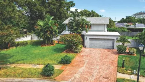 10135 133rd St, Seminole, FL 33776