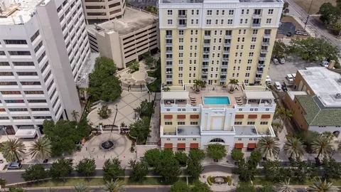 628 Cleveland St #1507, Clearwater, FL 33755