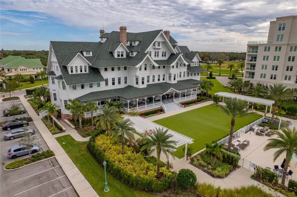 Exterior - 220 Belleview Blvd #305, Belleair, FL 33756 photo 10 of 10