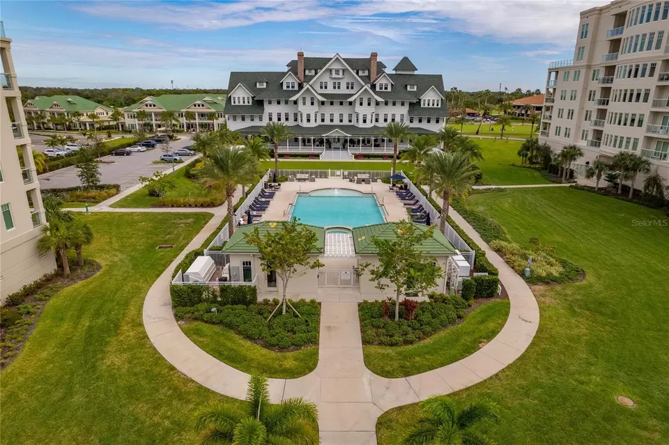 Exterior - 220 Belleview Blvd #305, Belleair, FL 33756 photo 9 of 10