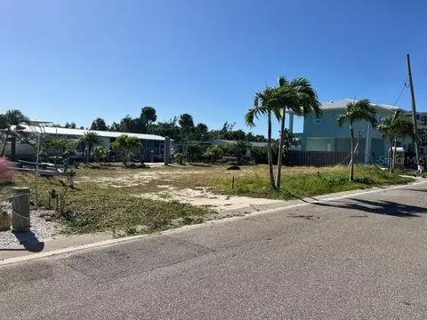 766 Saint Judes Dr N, Longboat Key, FL 34228