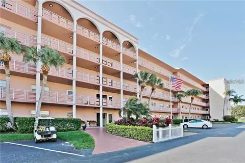 5521 80th St N #503, Saint Petersburg, FL 33709