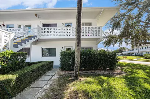 8325 112th St #201, Seminole, FL 33772