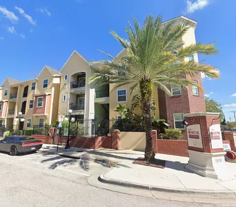 1910 E Palm Ave #11214, Tampa, FL 33605