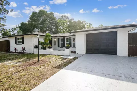 11211 Meadow Dr, Port Richey, FL 34668