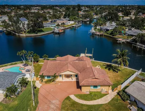 4295 13th Ln NE, Saint Petersburg, FL 33703