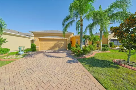 321 Siena Vista Pl, Sun City Center, FL 33573