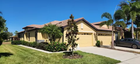 239 Mystic Falls Dr, Apollo Beach, FL 33572