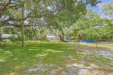 1329 Wilkinson Dr, Plant City, FL 33566