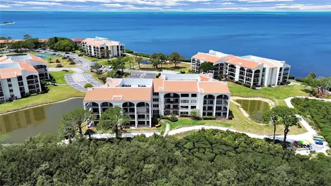 203 Mariner Dr #203, Tarpon Springs, FL 34689