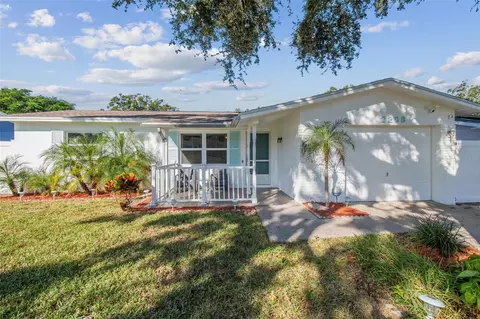 2208 Lauren Dr, Largo, FL 33774