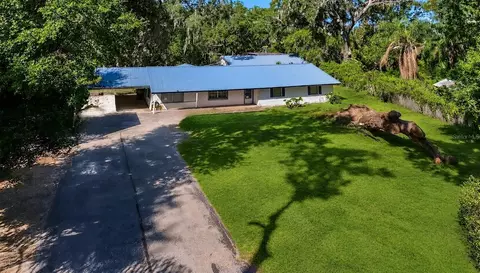 10618 Skewlee Gardens Dr, Thonotosassa, FL 33592
