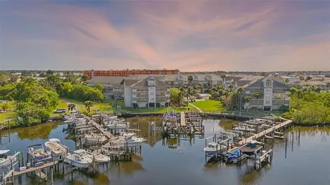5567 Sea Forest Dr #323, New Port Richey, FL 34652